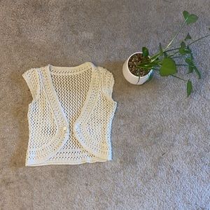 Cute cropped vintage crocheted vest